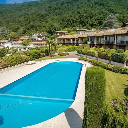 Terraced House With Private Garden
